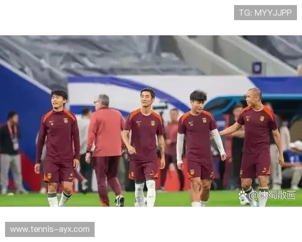 当前世界足球五大球星排名及其影响力解析 当前世界足球五大球星排名及其影响力解析